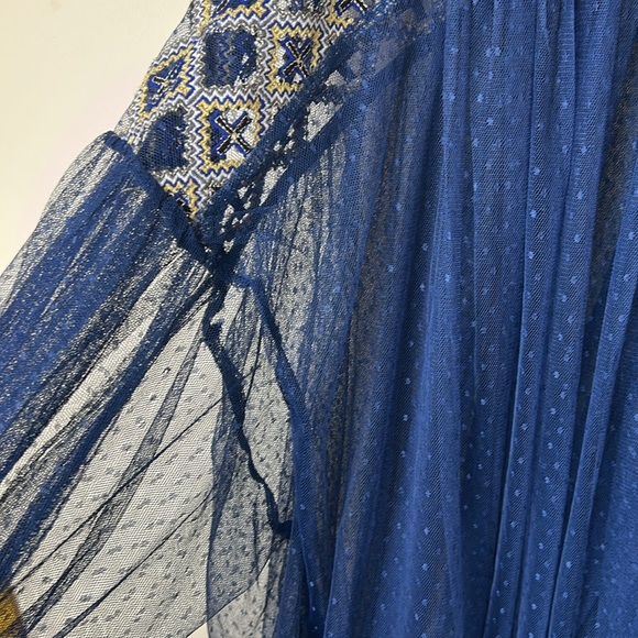 FREE PEOPLE NAVY BLUE EMBROIDERED MESH JOYRIDE SHEER TOP Sz Medium - Picture 14 of 16